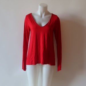 FEEL THE PIECE RED V-NECK JERSEY TOP OS *